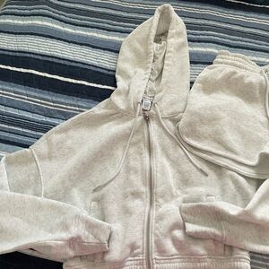 Light grey sweatshirt shirt set size small